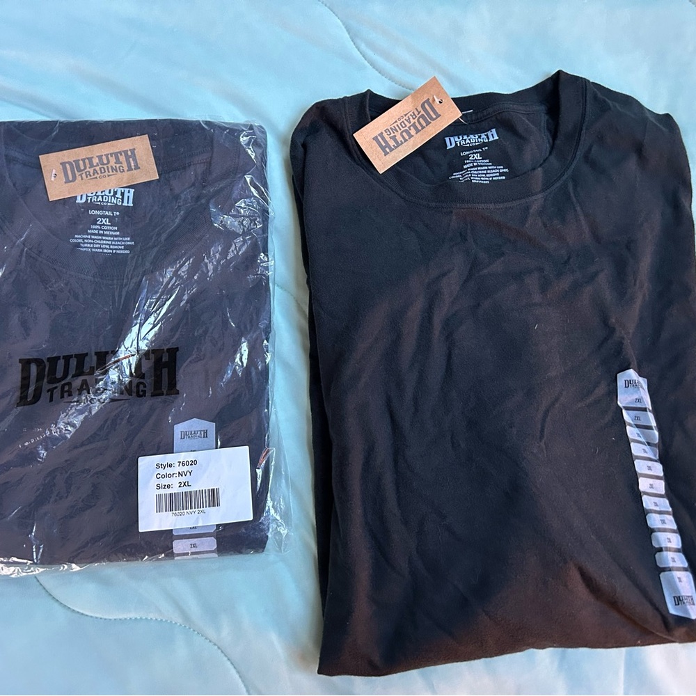 Duluth Trading Co Men's  Short Sleeve Tee 2 pack - 1 black, 1 navy blue